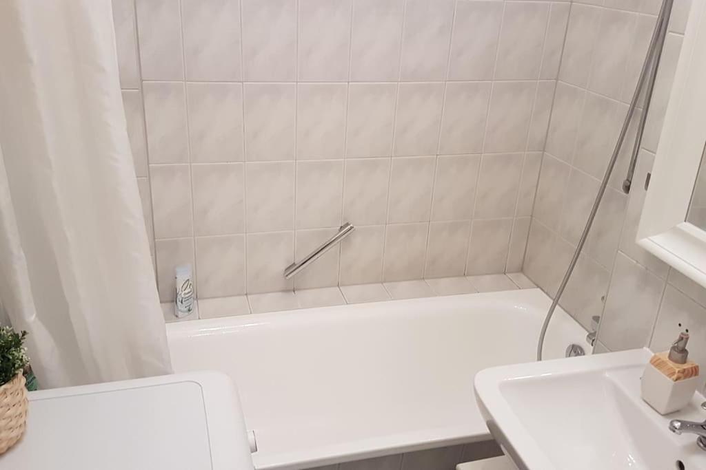 2 Room Apartment Near Station Neustadt In Dresden Neustadt Dış mekan fotoğraf